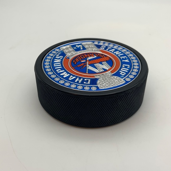 New York Islanders Stanley Cup Champions Embossed Collectible Puck - Picture 7 of 15